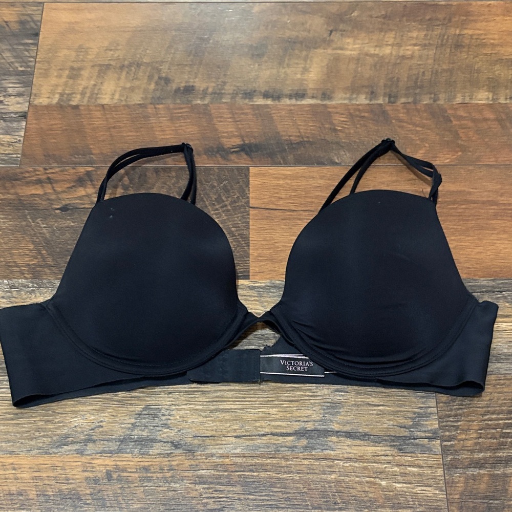 Victoria's Secret Black Smooth‎ Lightly Lined Bra
